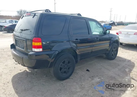 2005 Ford Escape Limited z USA, uszkodzony, nr VIN 1FMCU04125KB02489